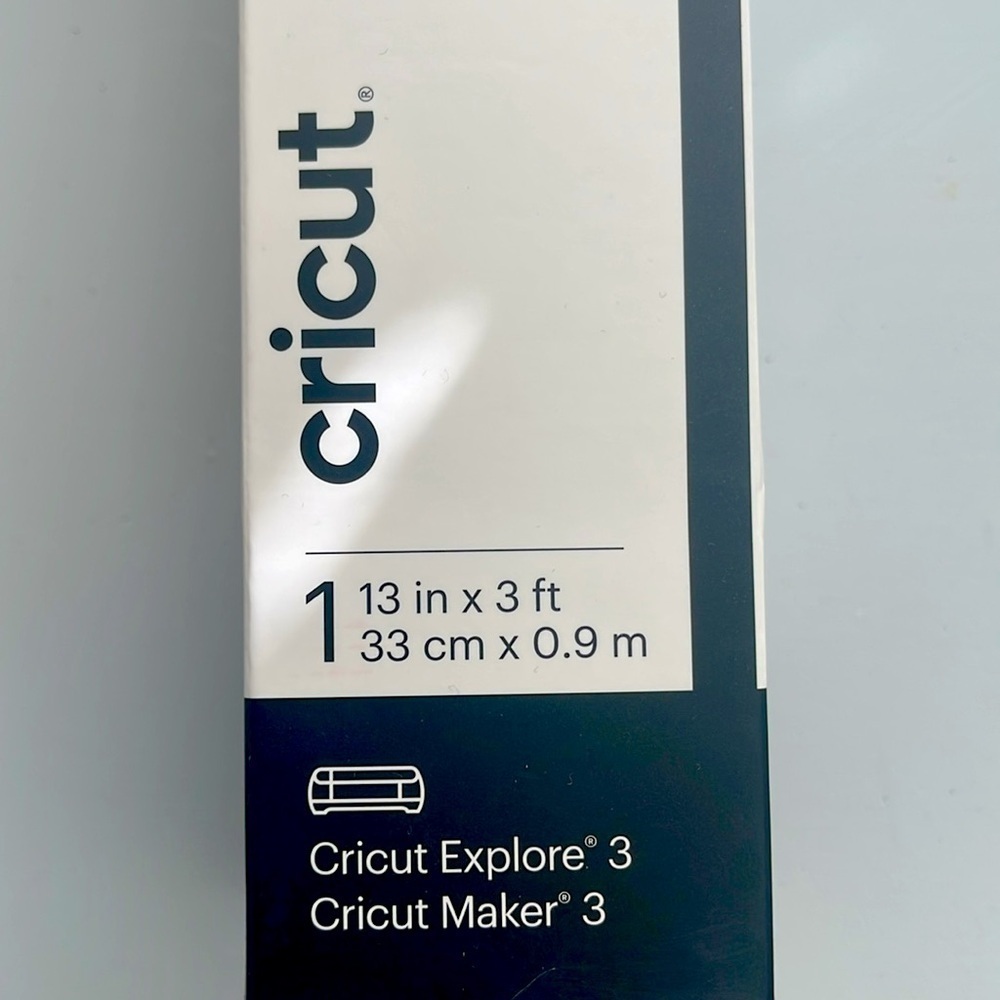 NIB Cricut Smart Iron-On Heat Transfer Vinyl 13inx3ft NIB